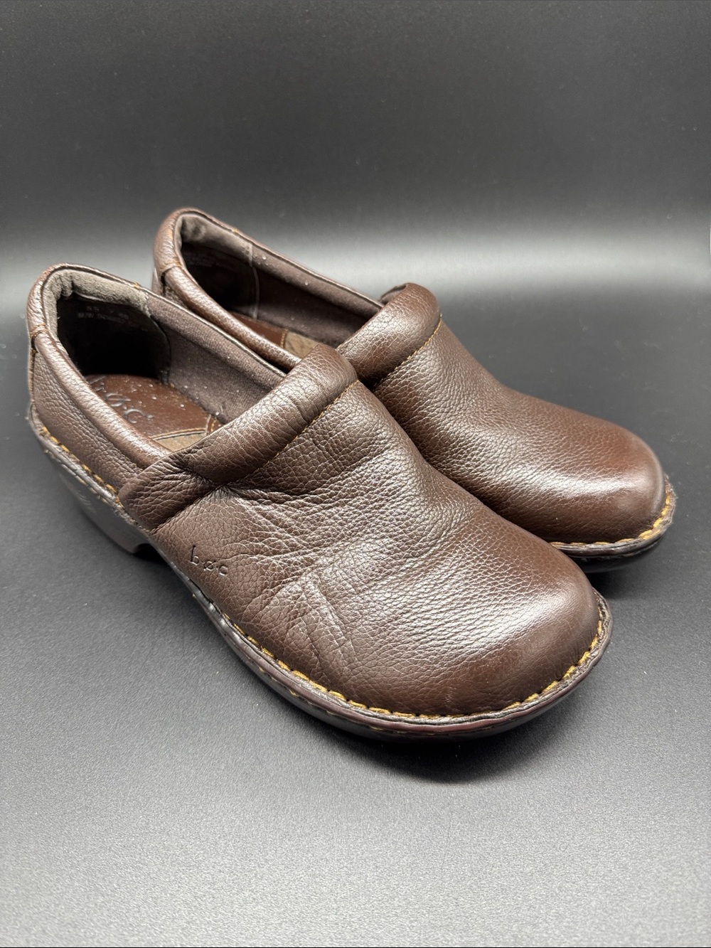 Ladies boc Dark Brown Leather Slip-On Clogs Sz 8.5